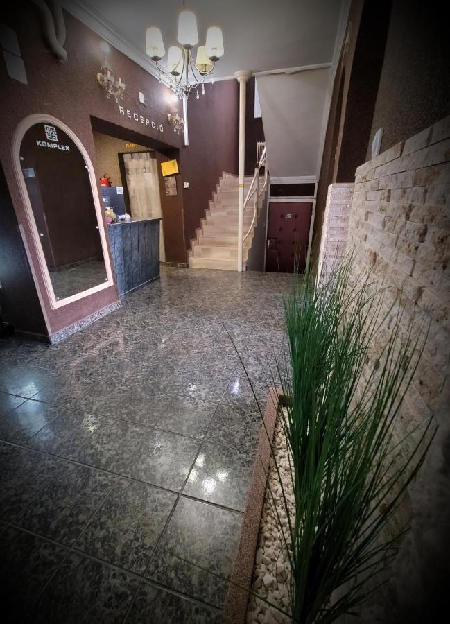 Komplex -Rendezvenytermek-Panzio-Apartman-Irodak- Mateszalka Bagian luar foto